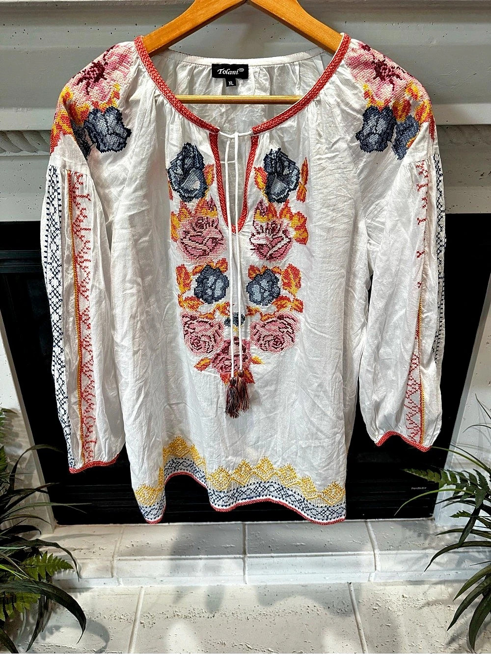 Tolani Embroidered Floral Cotton Blouse in White & Multicolor Size XL